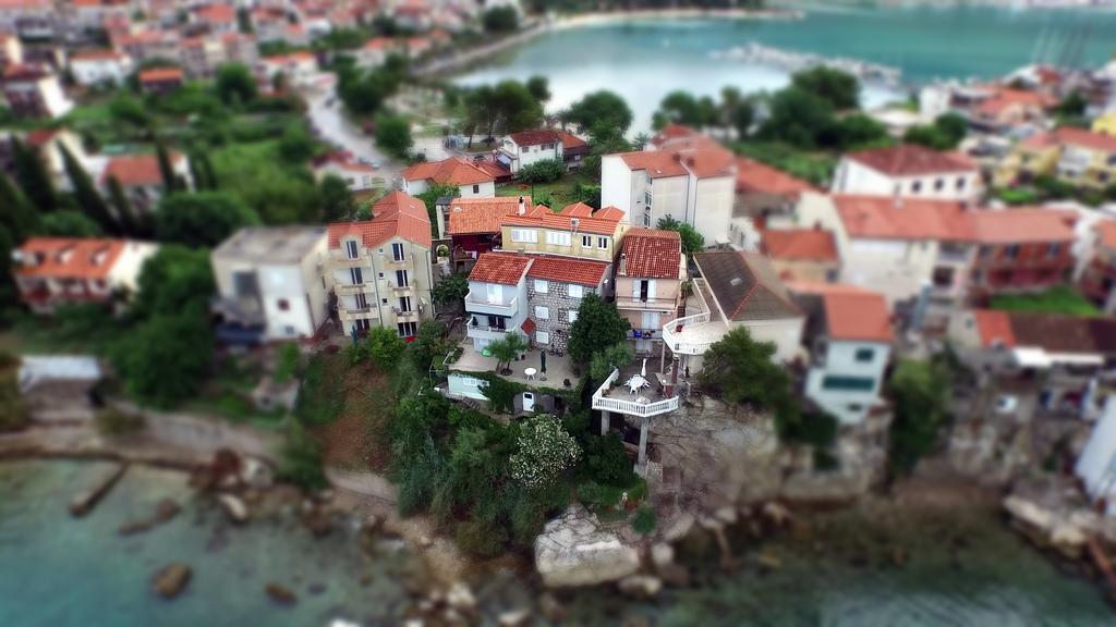 Apartments & Room Paula Stobreč Екстериор снимка