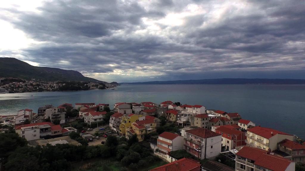 Apartments & Room Paula Stobreč Екстериор снимка