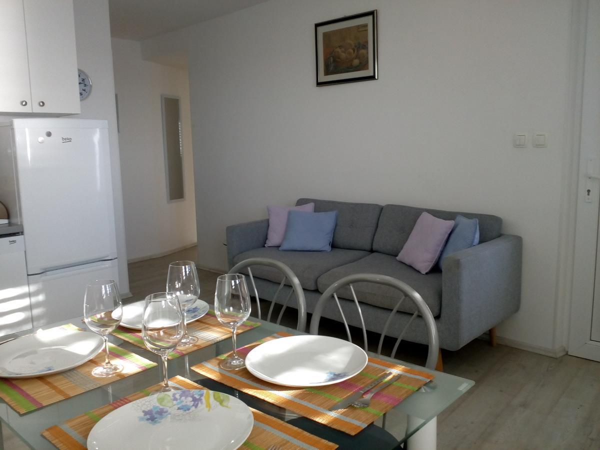 Apartments & Room Paula Stobreč Екстериор снимка
